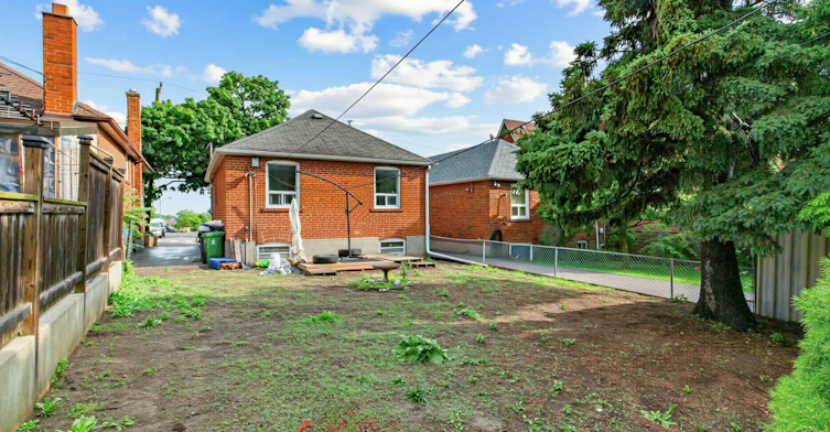 38 Ypres Road, Toronto, ON, M6M 1N9 - 28