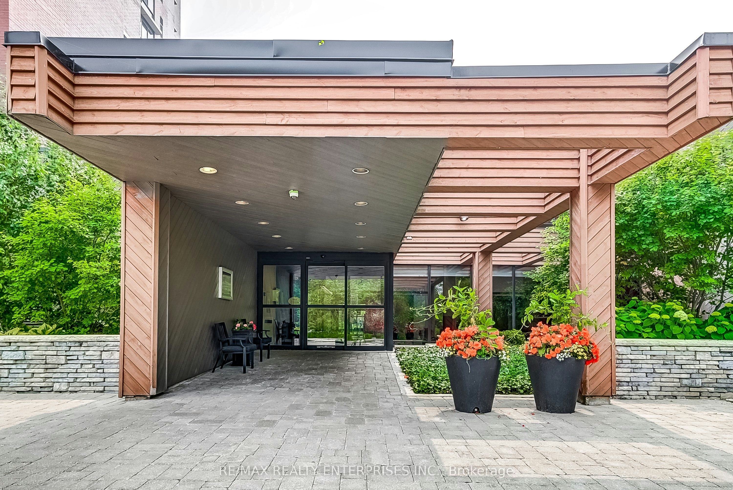 1708-1400 Dixie Road, Mississauga, ON, L5E 3E1