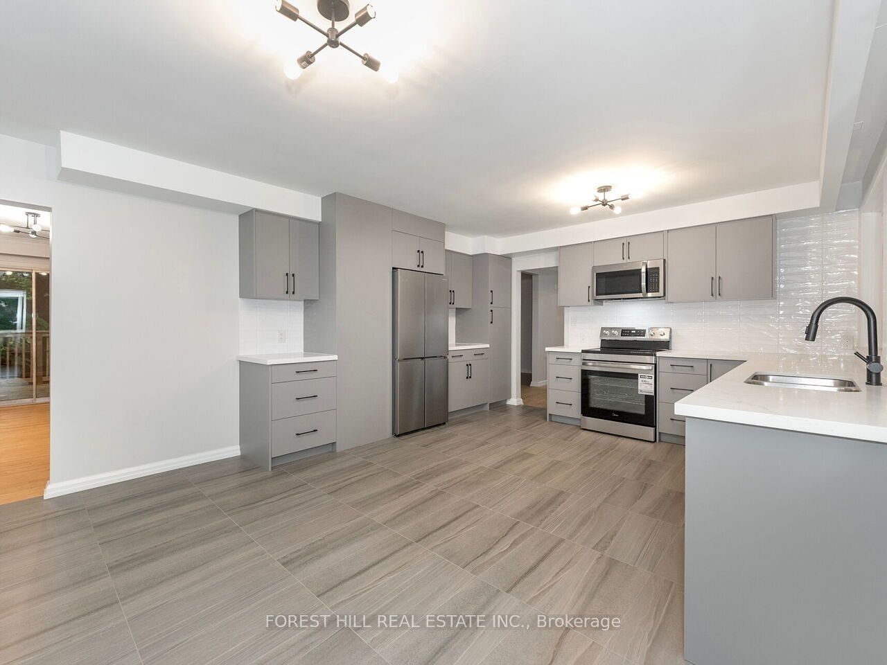 1847 Will Scarlett Drive, Mississauga, ON, L5K 1J6 - 7