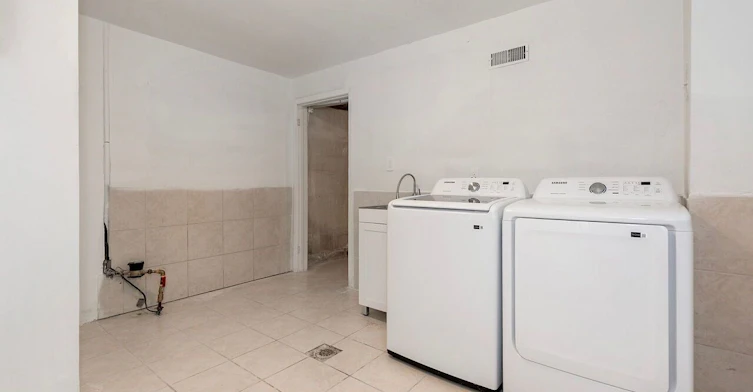 1847 Will Scarlett Drive, Mississauga, ON, L5K 1J6 - 26