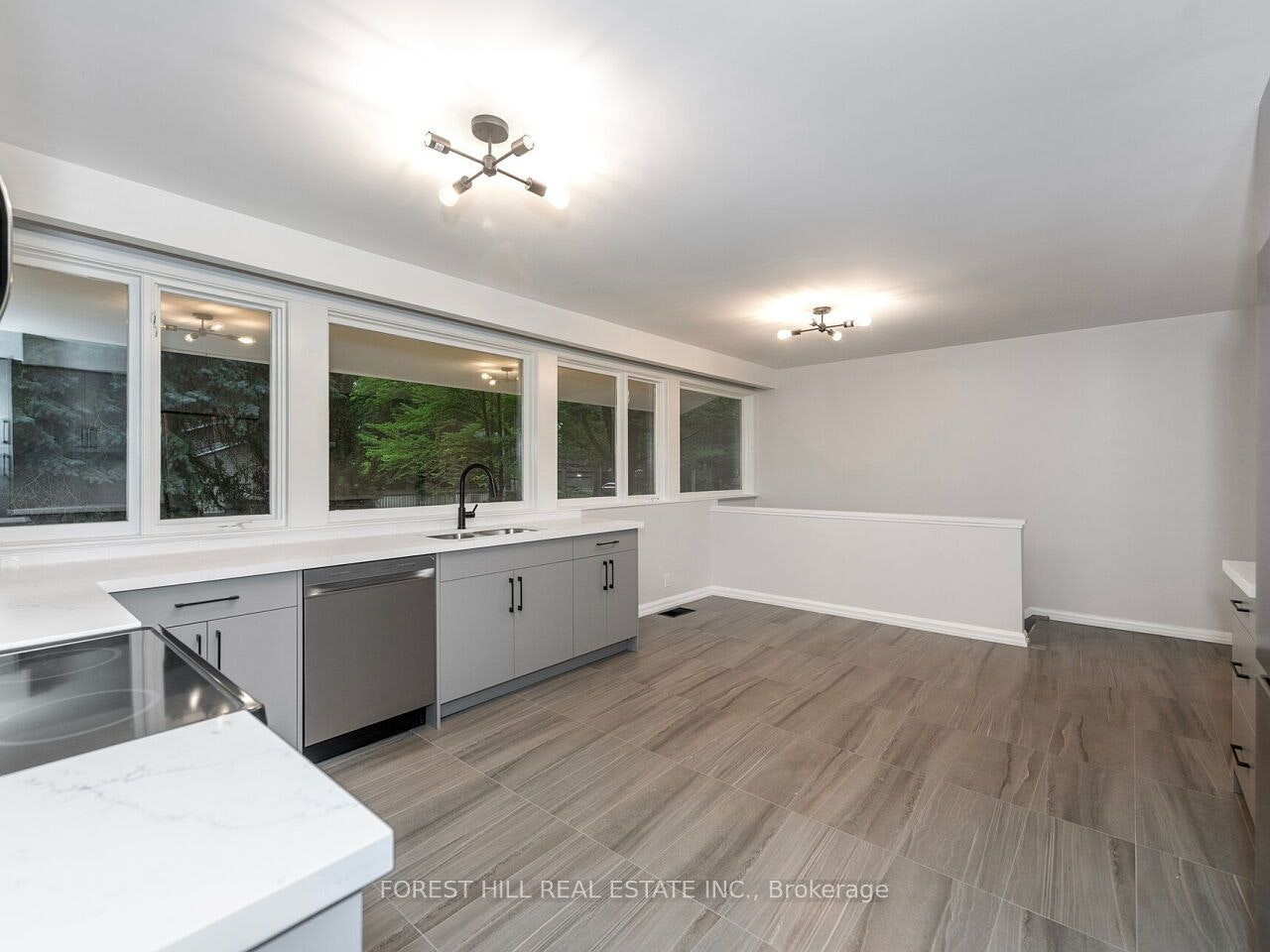 1847 Will Scarlett Drive, Mississauga, ON, L5K 1J6 - 6