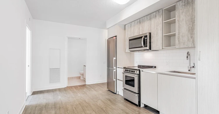 910-251 Manitoba Street, Toronto, ON, M8Y 0C7 - 10