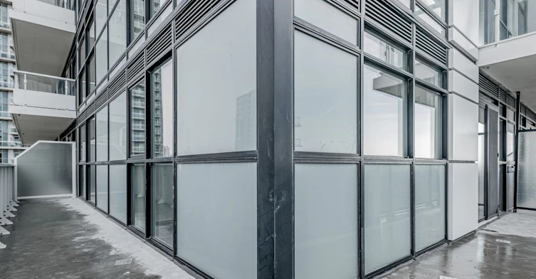 910-251 Manitoba Street, Toronto, ON, M8Y 0C7 - 27