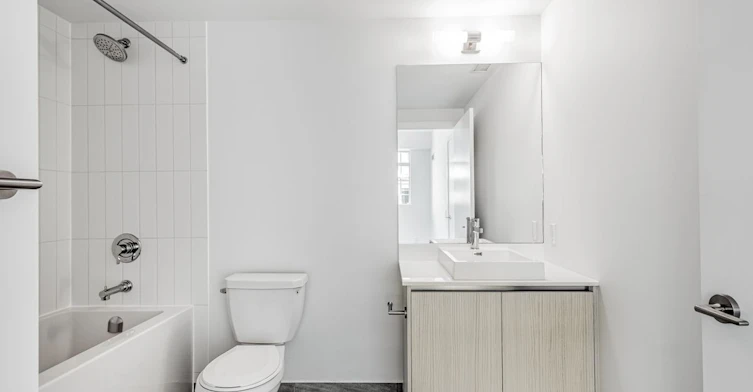 910-251 Manitoba Street, Toronto, ON, M8Y 0C7 - 21