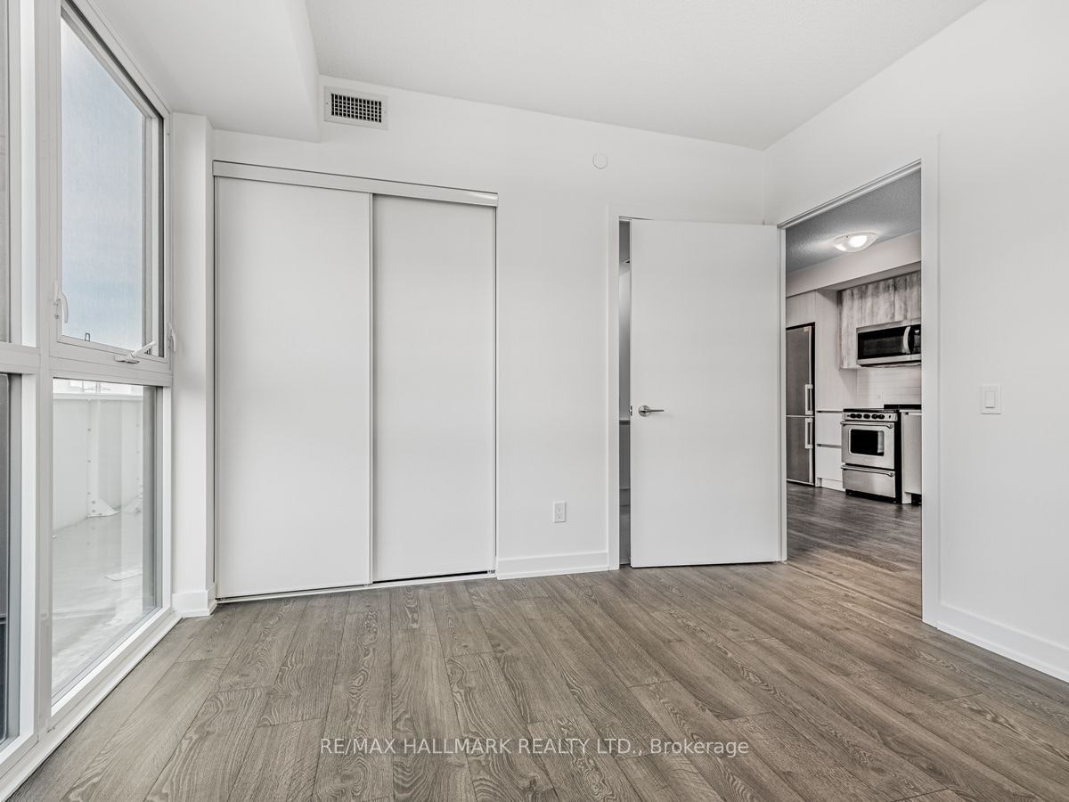 910-251 Manitoba Street, Toronto, ON, M8Y 0C7 - 17