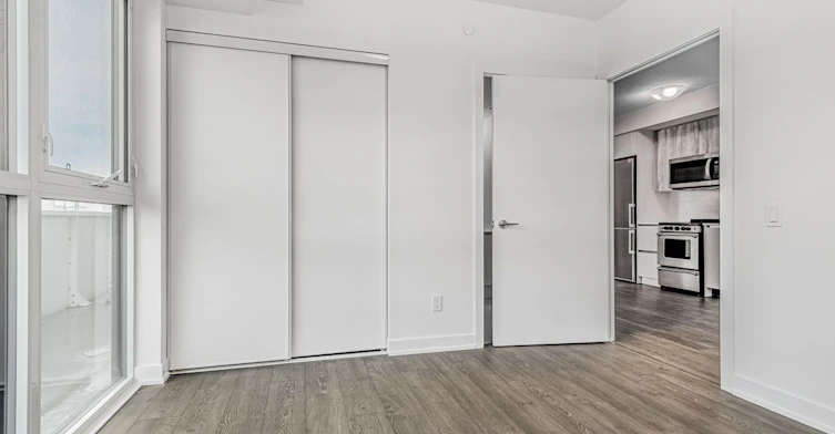 910-251 Manitoba Street, Toronto, ON, M8Y 0C7 - 17