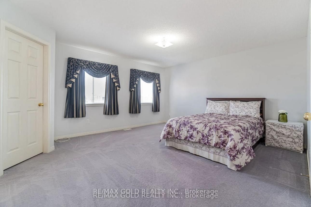 16 Mario Street, Brampton, ON, L6P 1N1 - 11