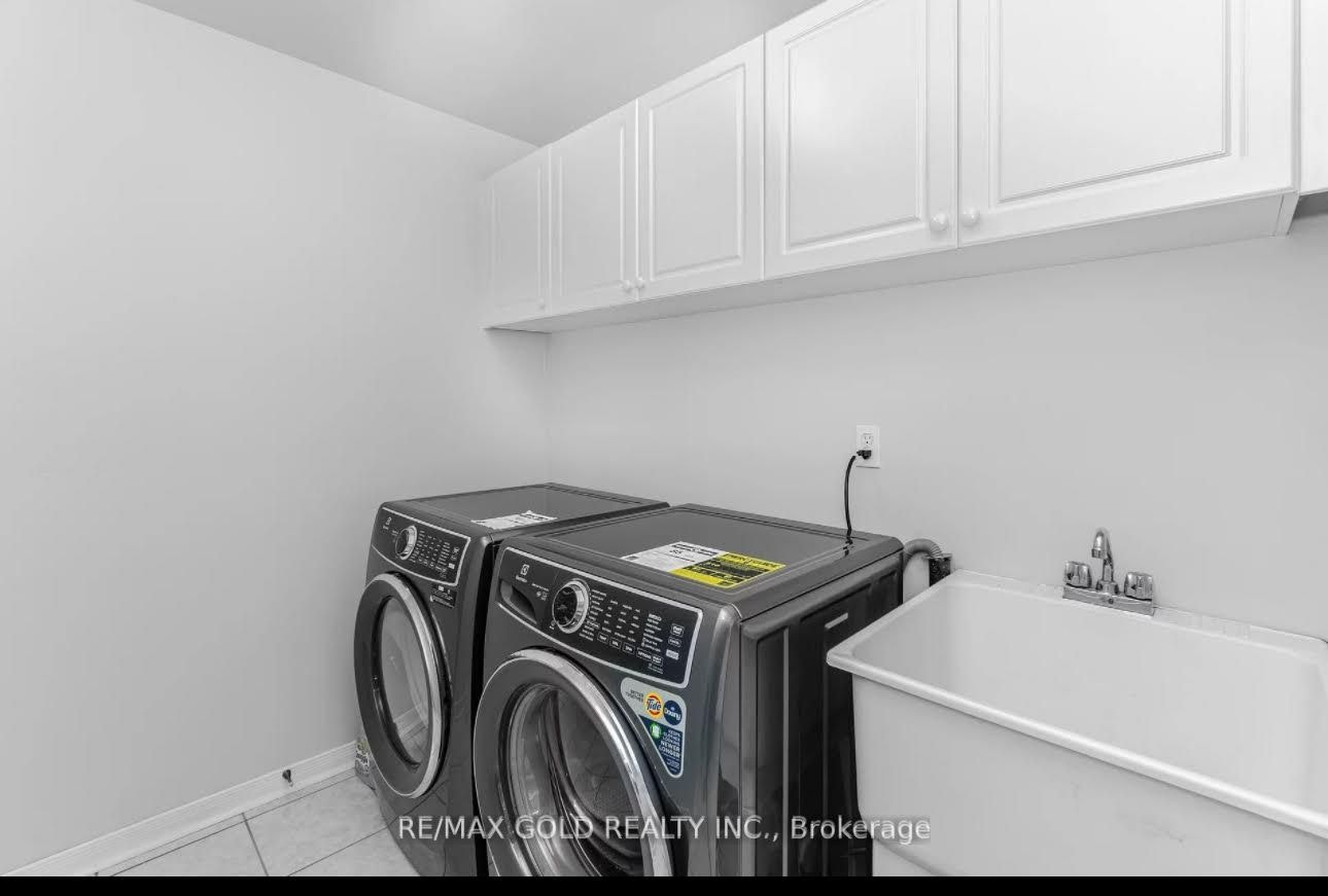 16 Mario Street, Brampton, ON, L6P 1N1 - 5