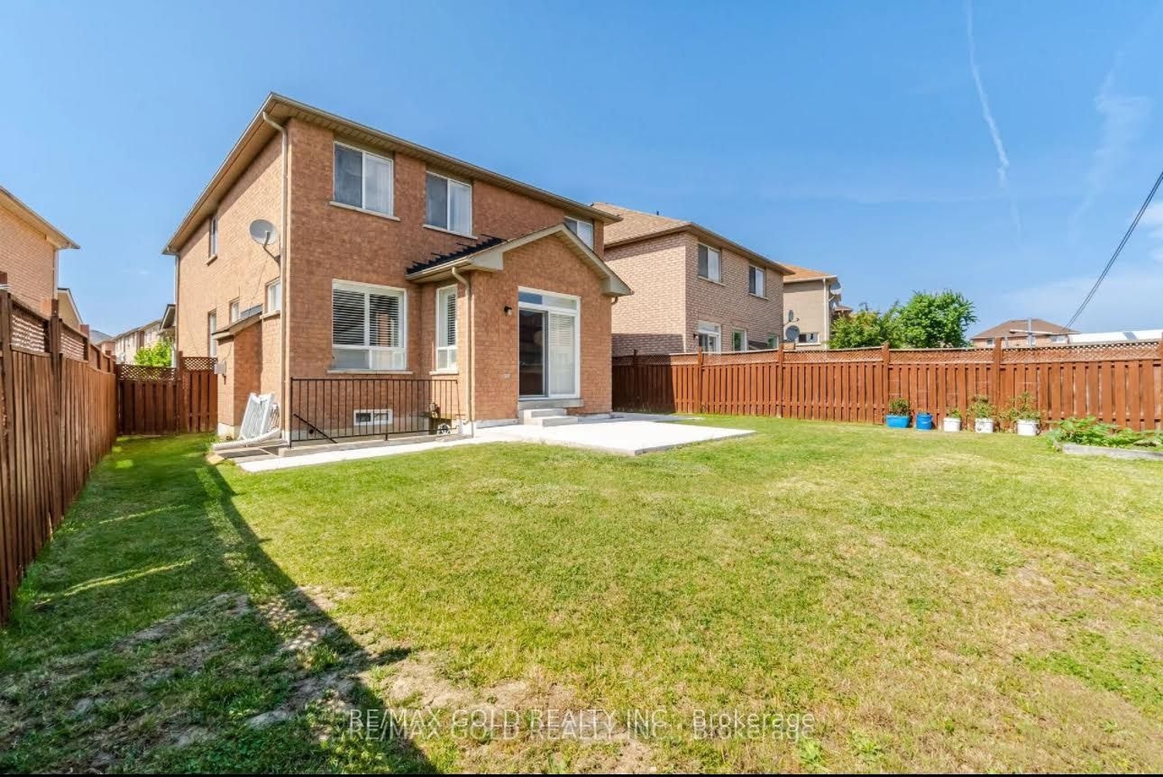 16 Mario Street, Brampton, ON, L6P 1N1 - 13
