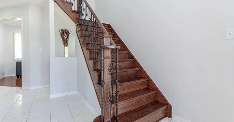 16 Mario Street, Brampton, ON, L6P 1N1 - 16