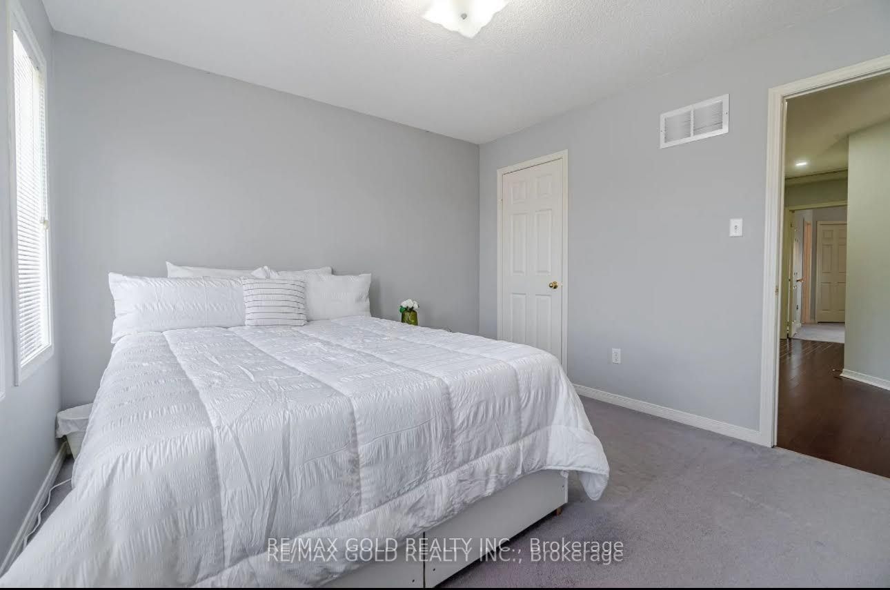 16 Mario Street, Brampton, ON, L6P 1N1 - 17