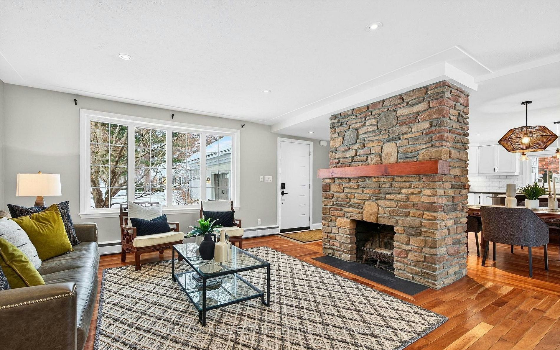 582 Cedar Avenue, Burlington, ON, L7T 2R2 - 8