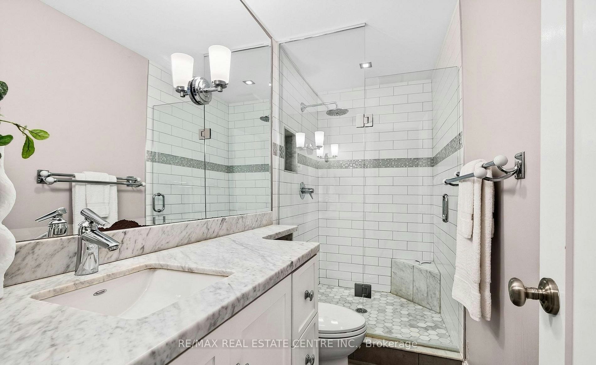 582 Cedar Avenue, Burlington, ON, L7T 2R2 - 15
