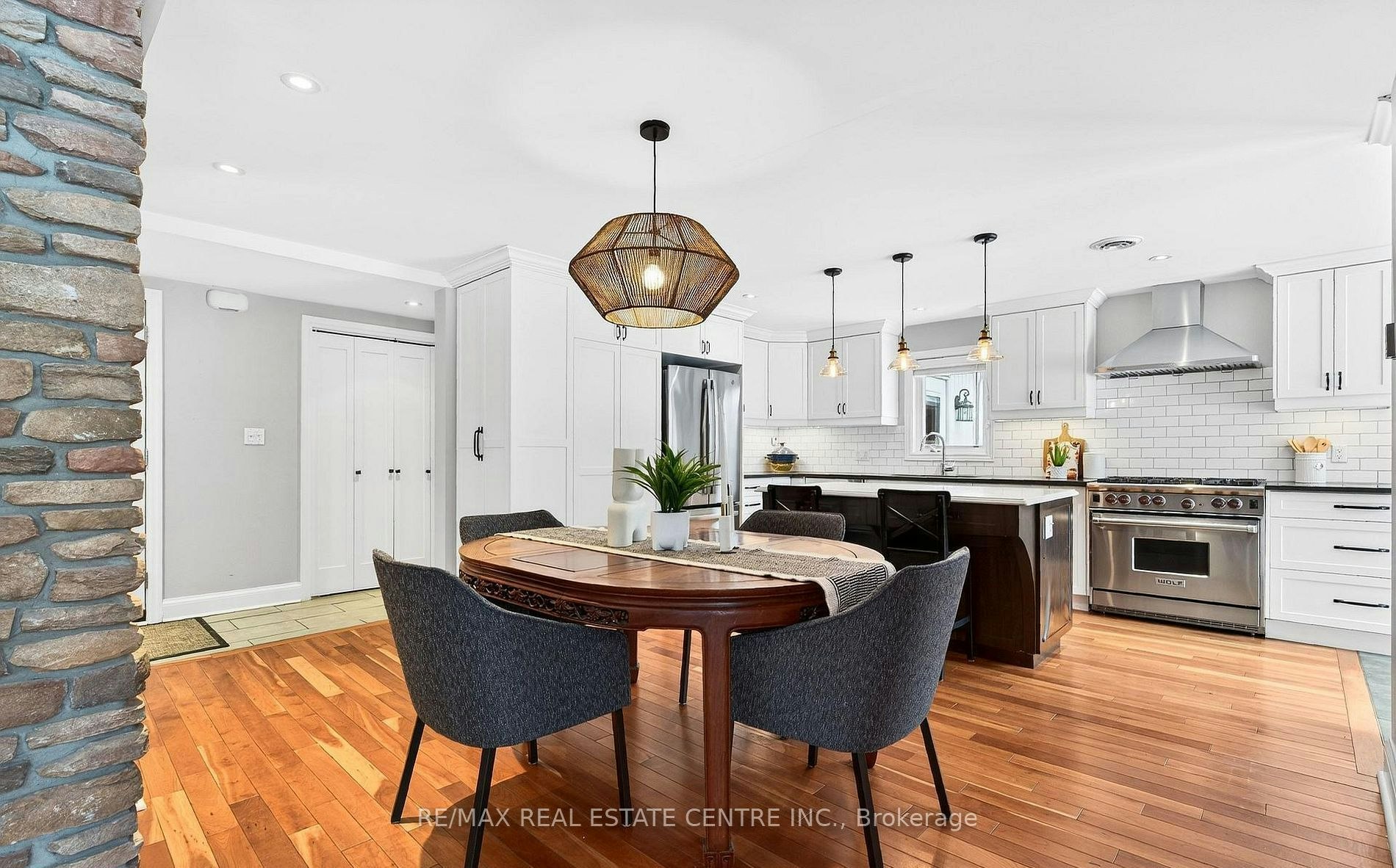 582 Cedar Avenue, Burlington, ON, L7T 2R2 - 6