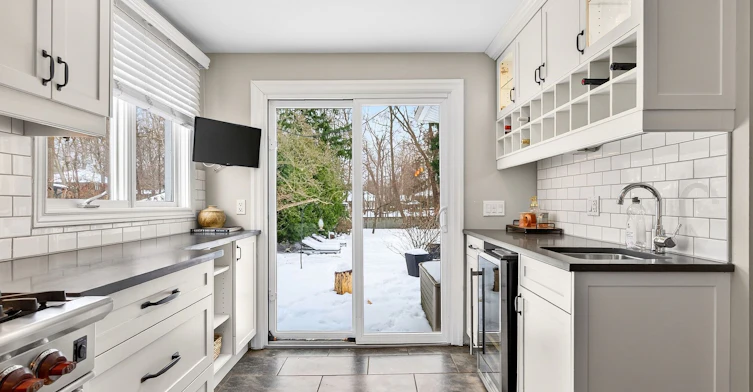 582 Cedar Avenue, Burlington, ON, L7T 2R2 - 5