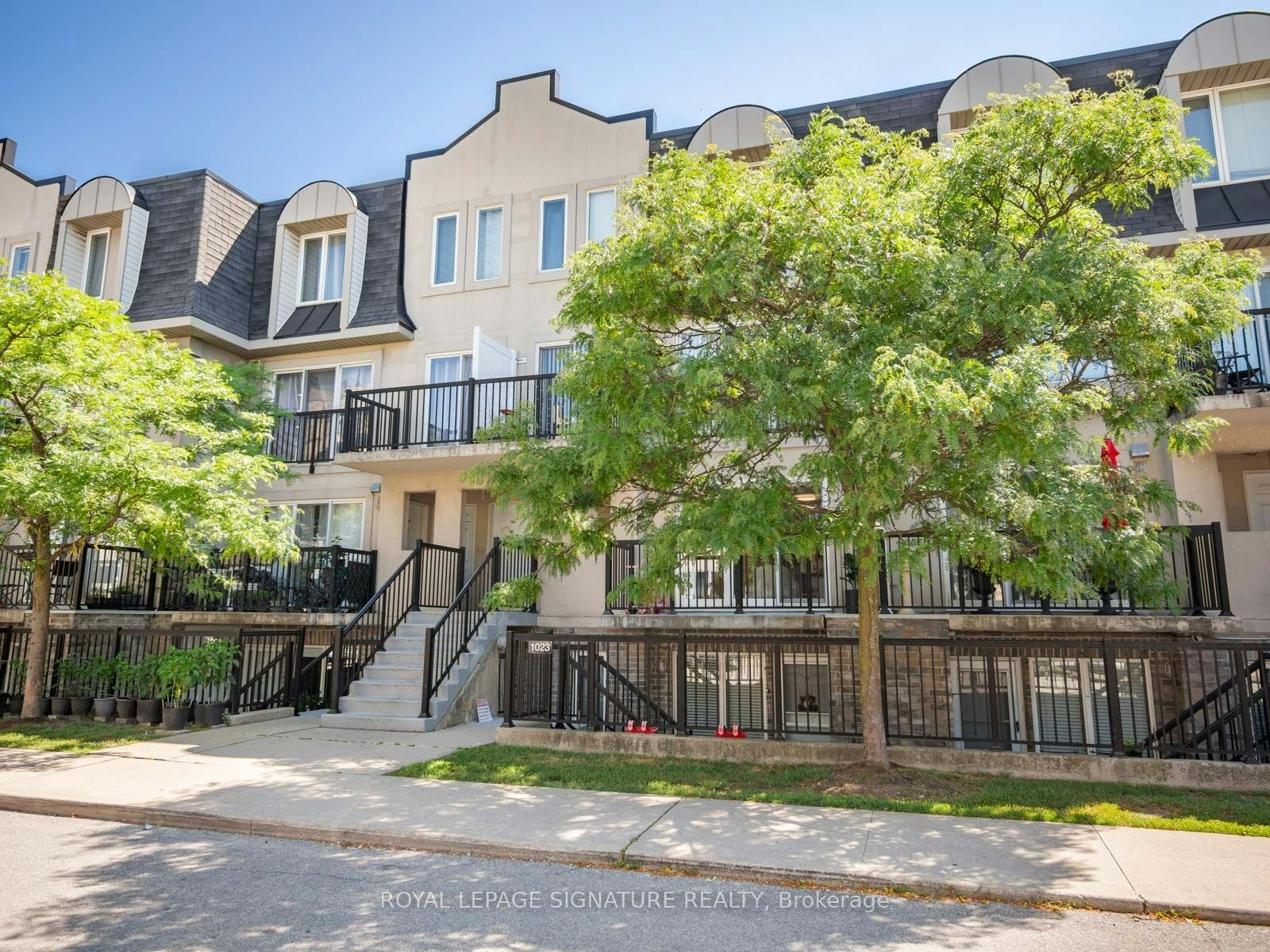 2067-65 George Appleton Way, Toronto, ON, M3M 0A2
