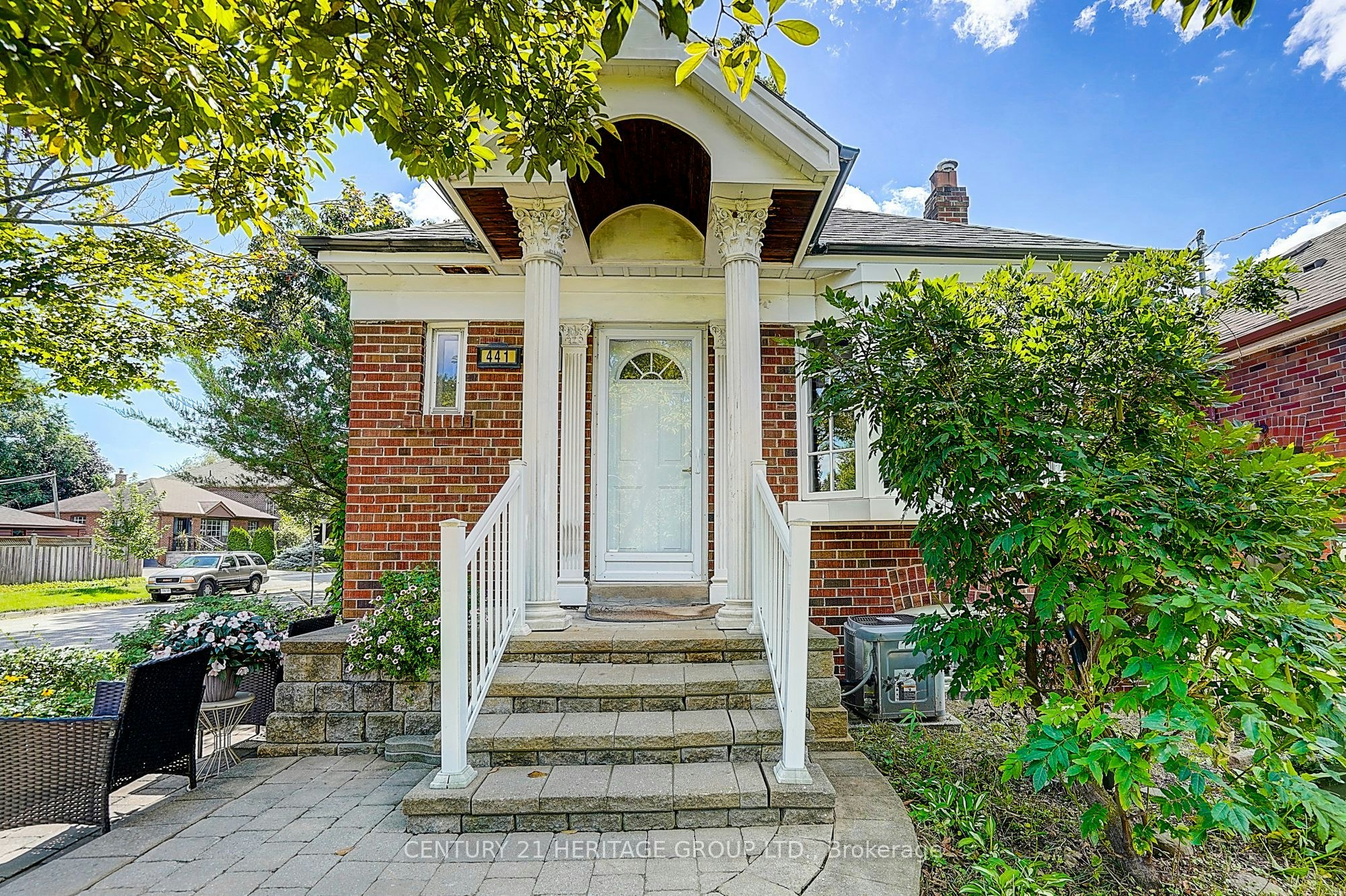 441 Rimilton Avenue, Toronto, ON, M8W 2G7 - 4