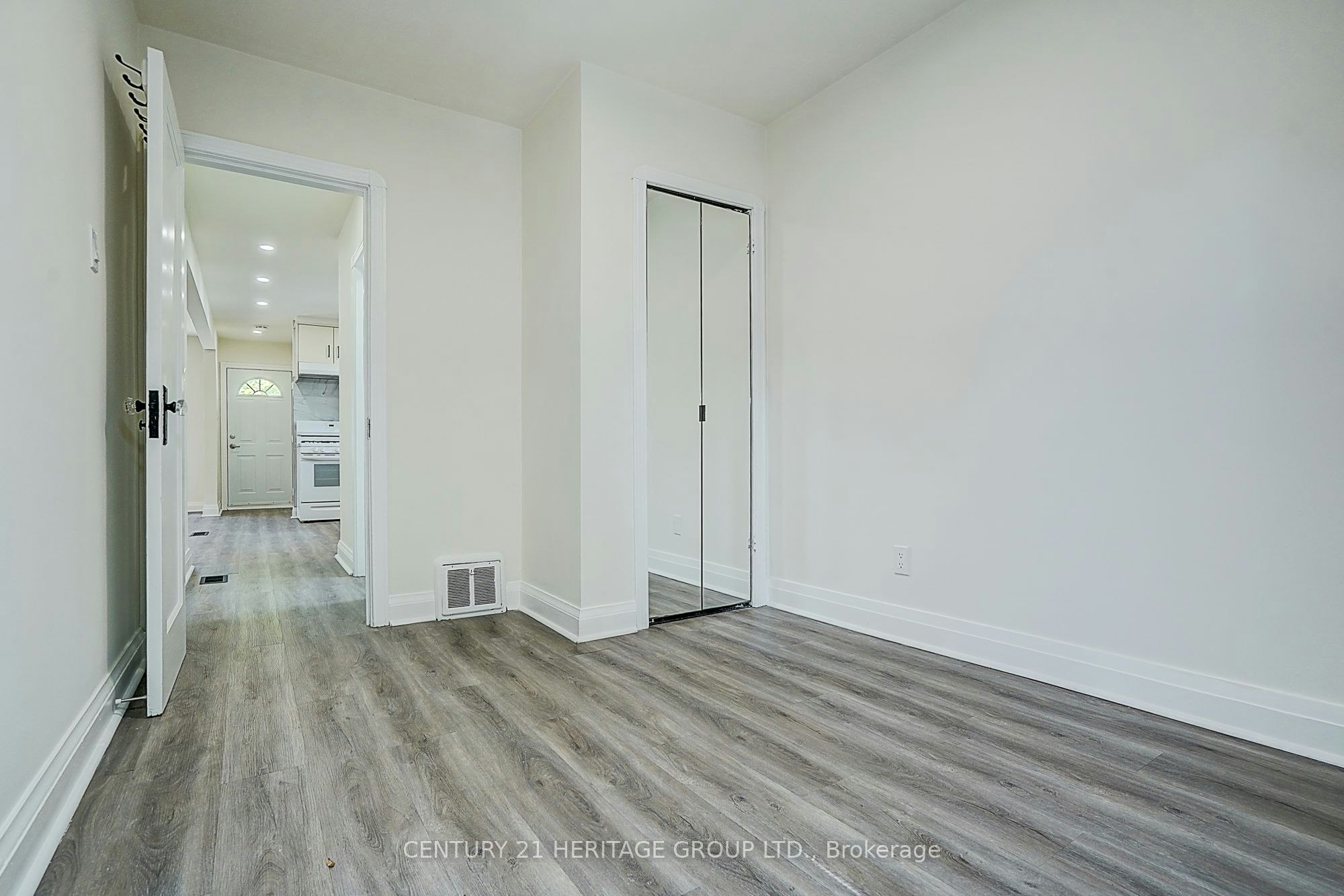 441 Rimilton Avenue, Toronto, ON, M8W 2G7 - 32