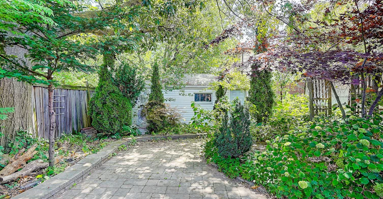 441 Rimilton Avenue, Toronto, ON, M8W 2G7 - 9