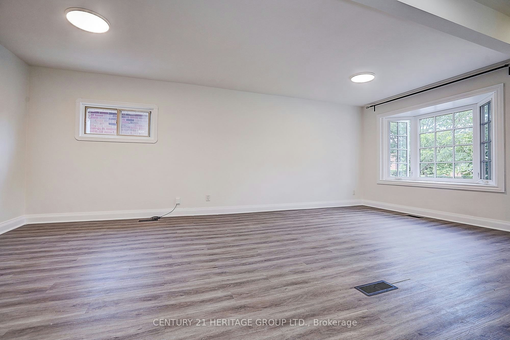 441 Rimilton Avenue, Toronto, ON, M8W 2G7 - 25