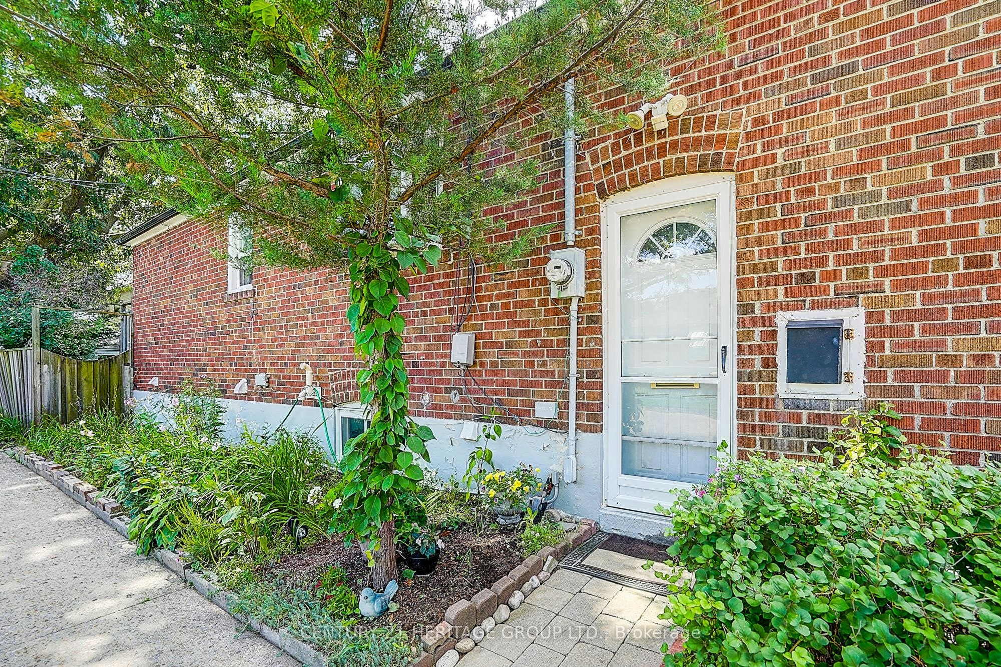 441 Rimilton Avenue, Toronto, ON, M8W 2G7 - 6