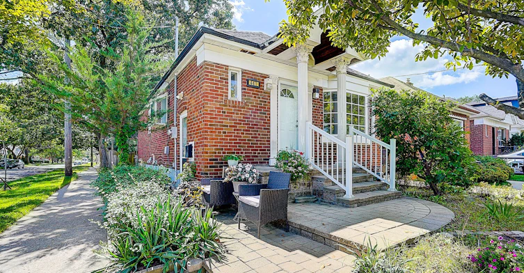 441 Rimilton Avenue, Toronto, ON, M8W 2G7 - 2