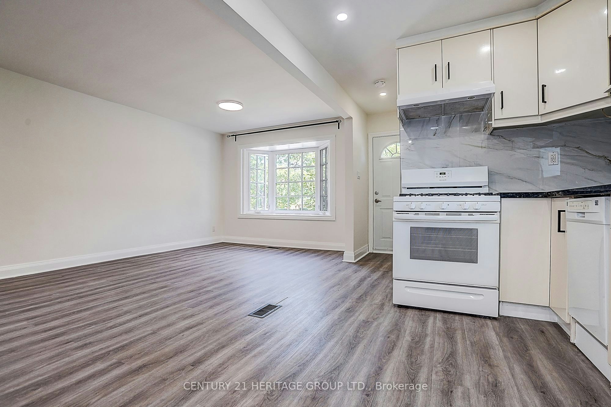 441 Rimilton Avenue, Toronto, ON, M8W 2G7 - 24