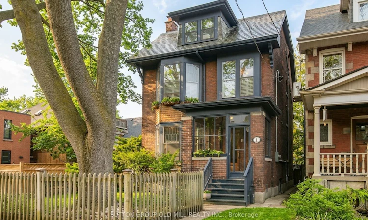 1 Algonquin Avenue