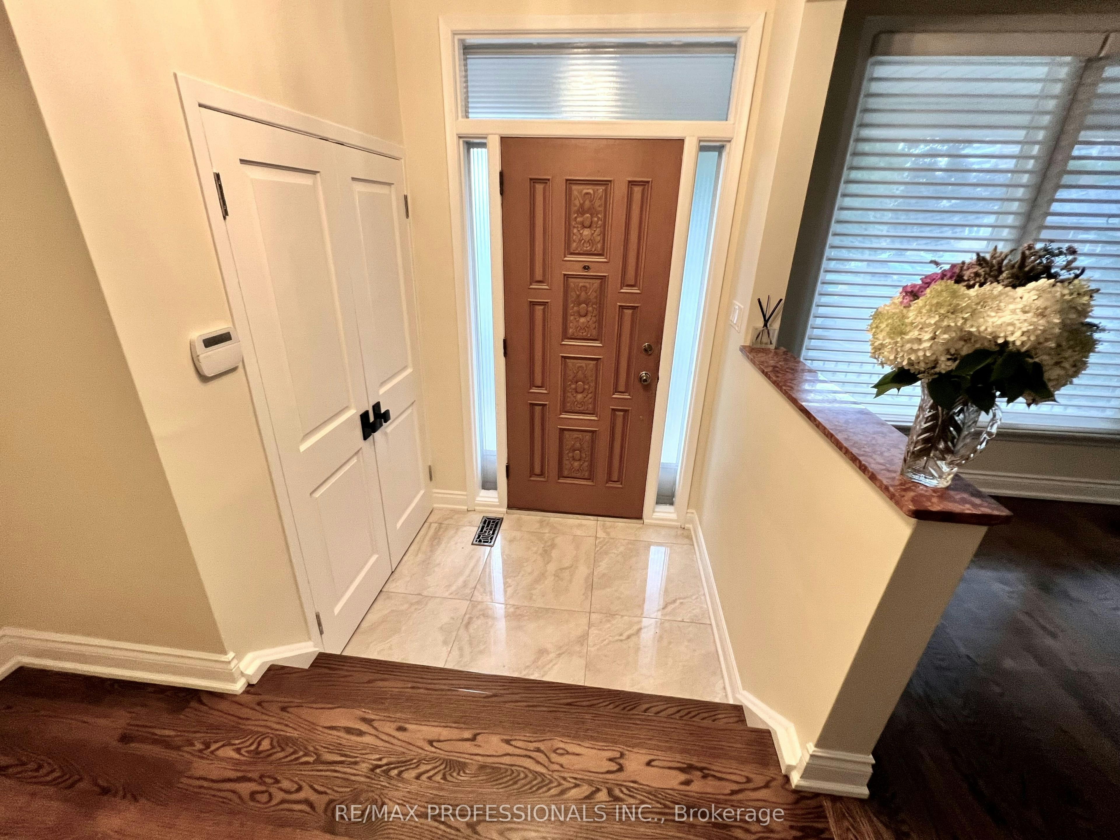 30 Lemonwood Drive, Toronto, ON, M9A 4L5 - 6