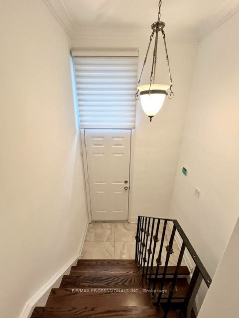 30 Lemonwood Drive, Toronto, ON, M9A 4L5 - 12