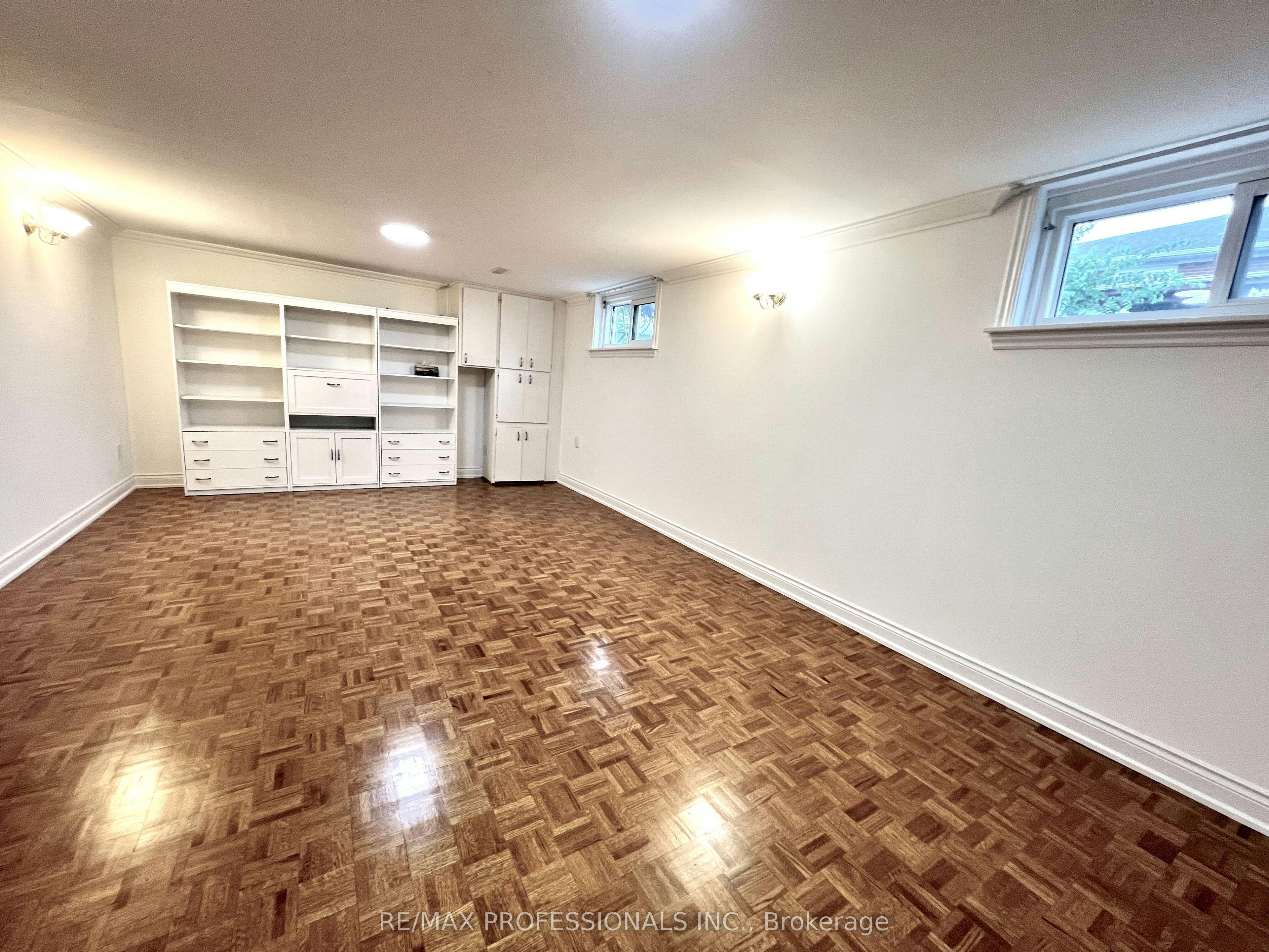 30 Lemonwood Drive, Toronto, ON, M9A 4L5 - 21