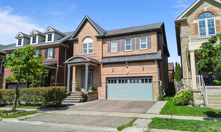 195 Holmes Crescent