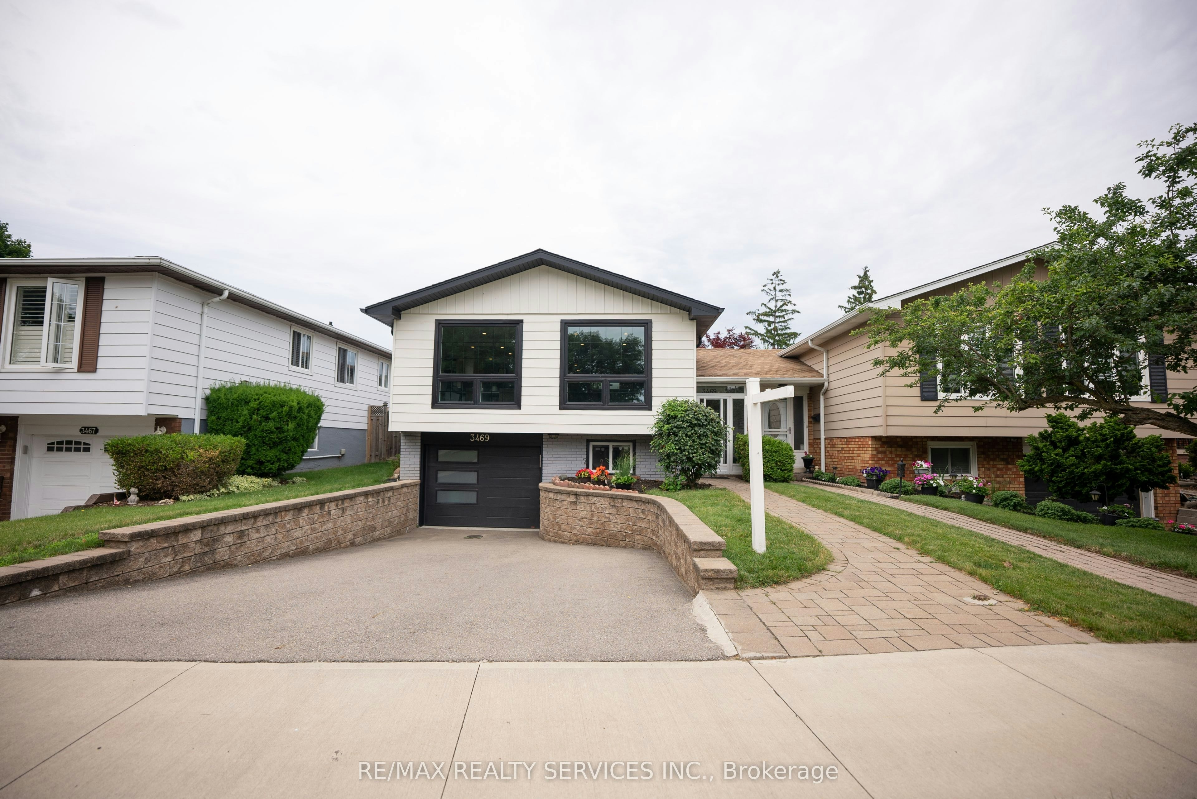 3469 Caplan Crescent, Burlington, ON, L7N 2P9