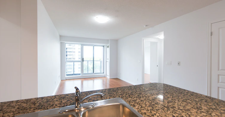 909-1403 Royal York Road, Toronto, ON, M9P 0A1 - 5