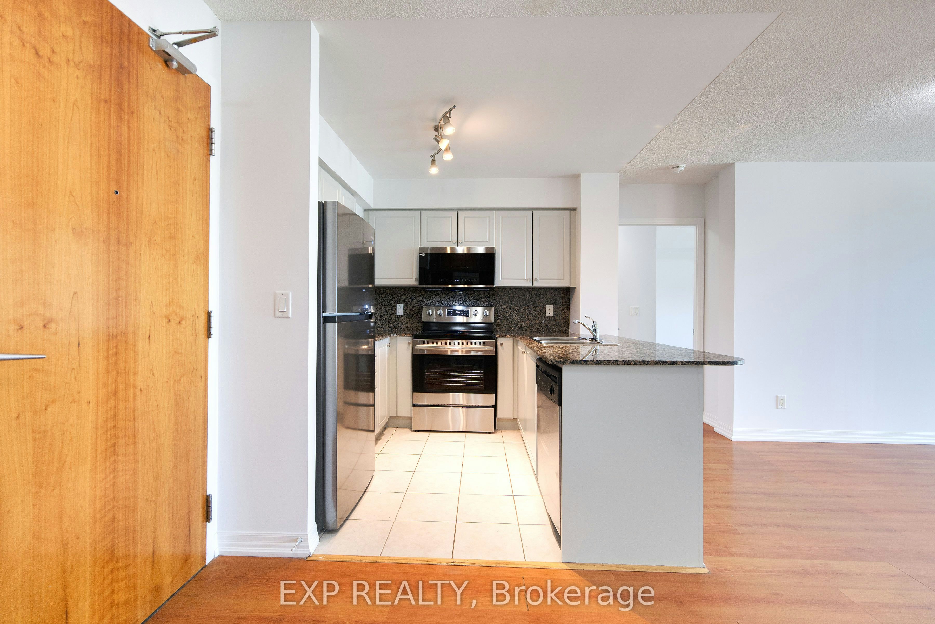 909-1403 Royal York Road, Toronto, ON, M9P 0A1 - 3