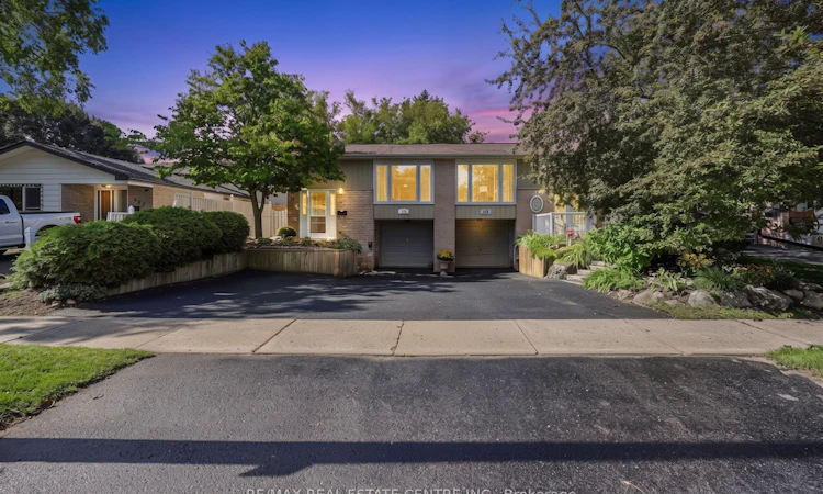 175 Burbank Crescent