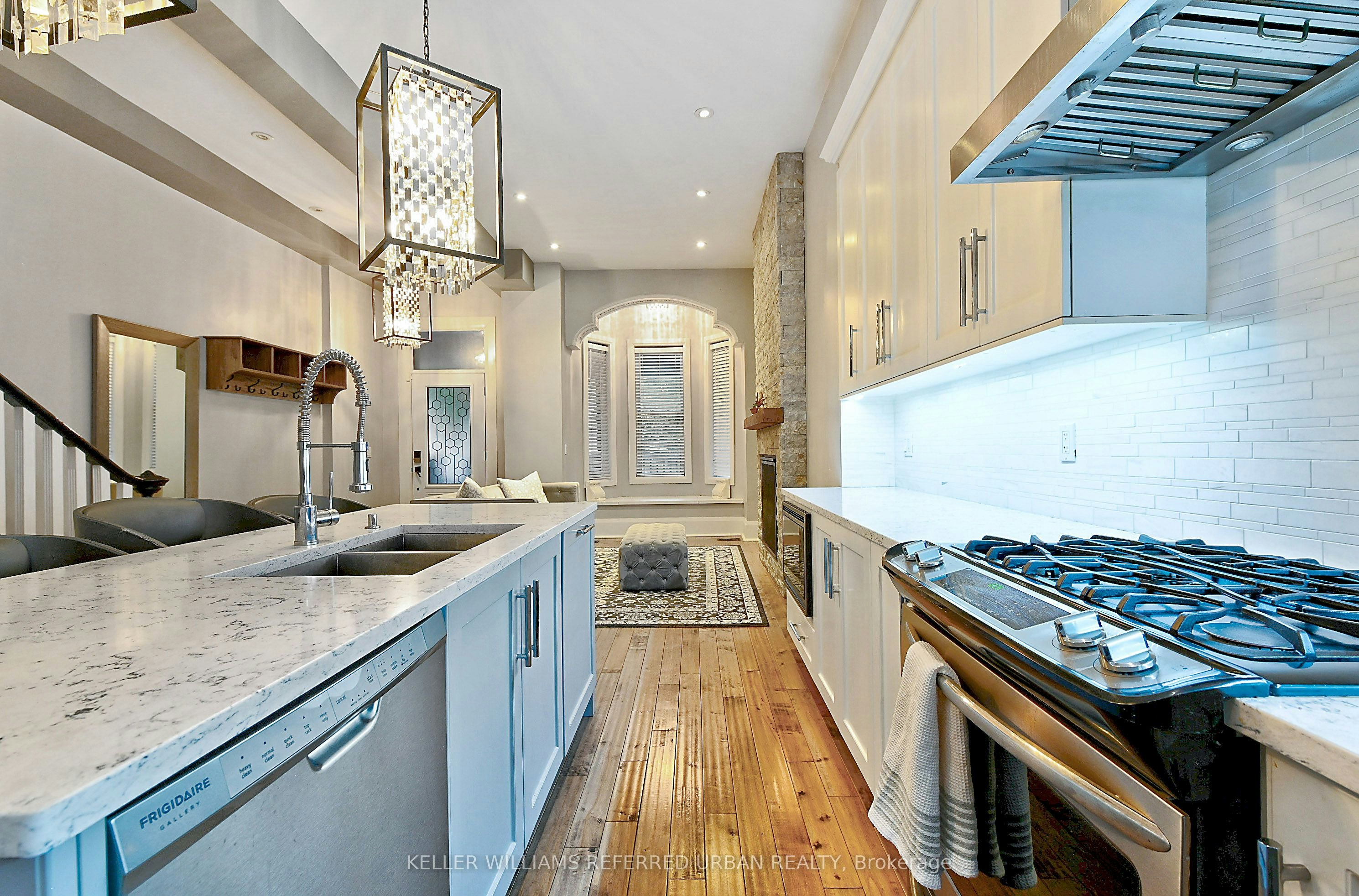 B-48 Lansdowne Avenue, Toronto, ON, M6K 2V8 - 8