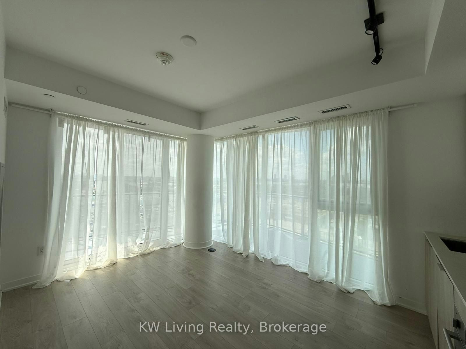 1103-36 Zorra Street, Toronto, ON, M8Z 0G5 - 3
