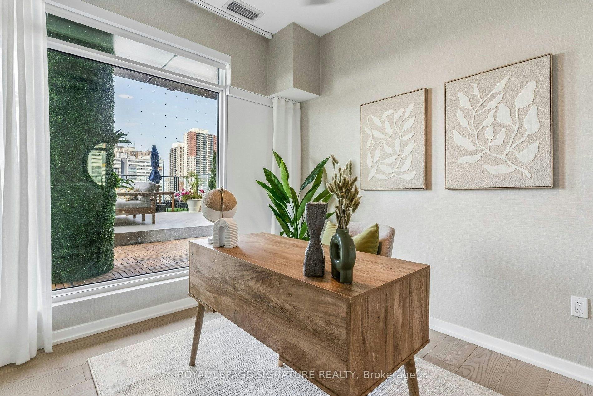 702-10 Graphophone Grove, Toronto, ON, M6H 0E5 - 23