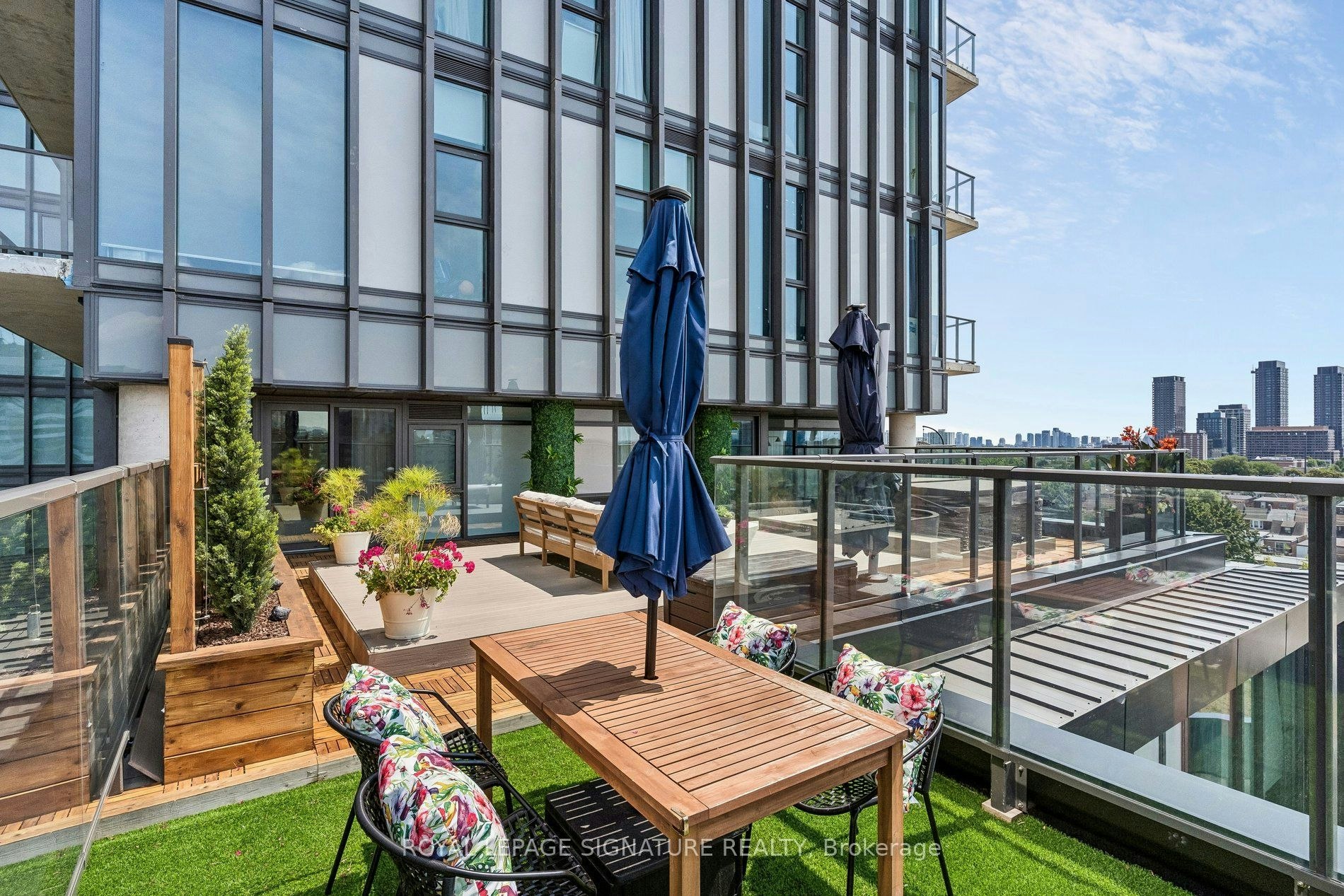 702-10 Graphophone Grove, Toronto, ON, M6H 0E5 - 31