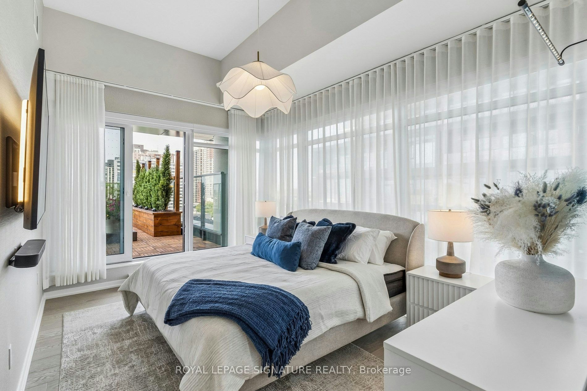 702-10 Graphophone Grove, Toronto, ON, M6H 0E5 - 13