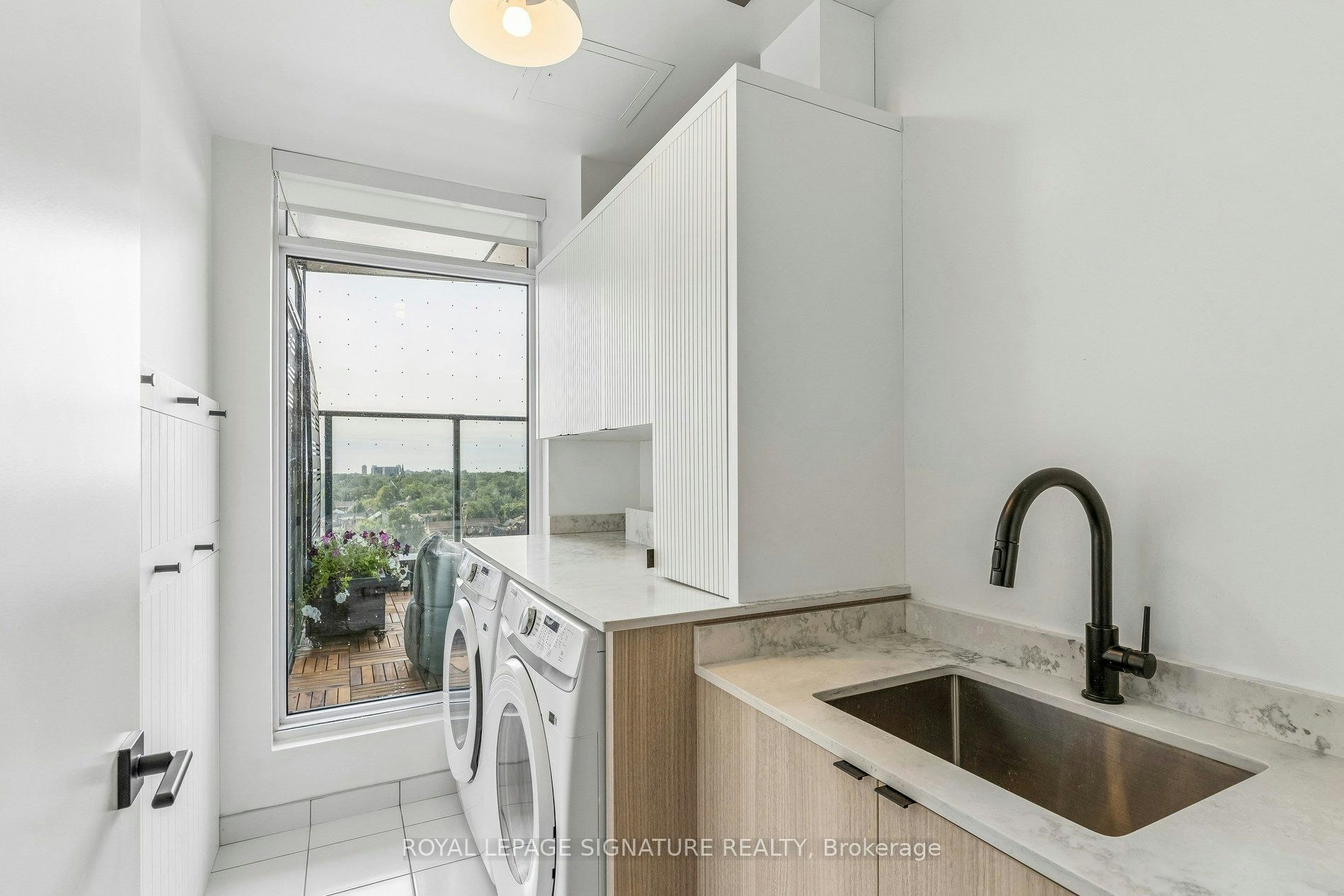 702-10 Graphophone Grove, Toronto, ON, M6H 0E5 - 38