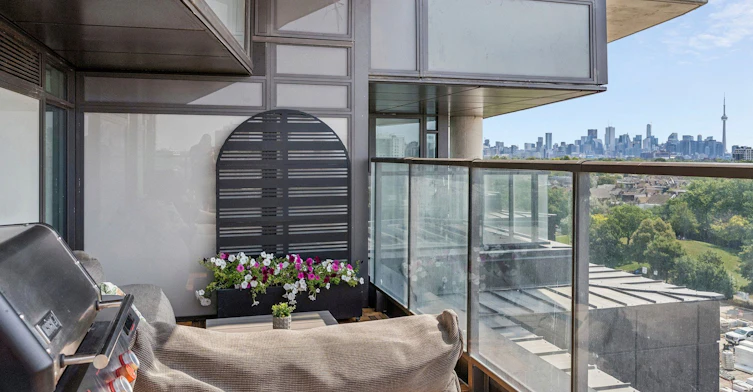 702-10 Graphophone Grove, Toronto, ON, M6H 0E5 - 25