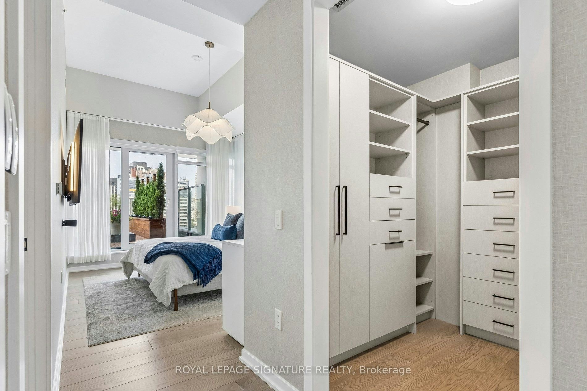 702-10 Graphophone Grove, Toronto, ON, M6H 0E5 - 16