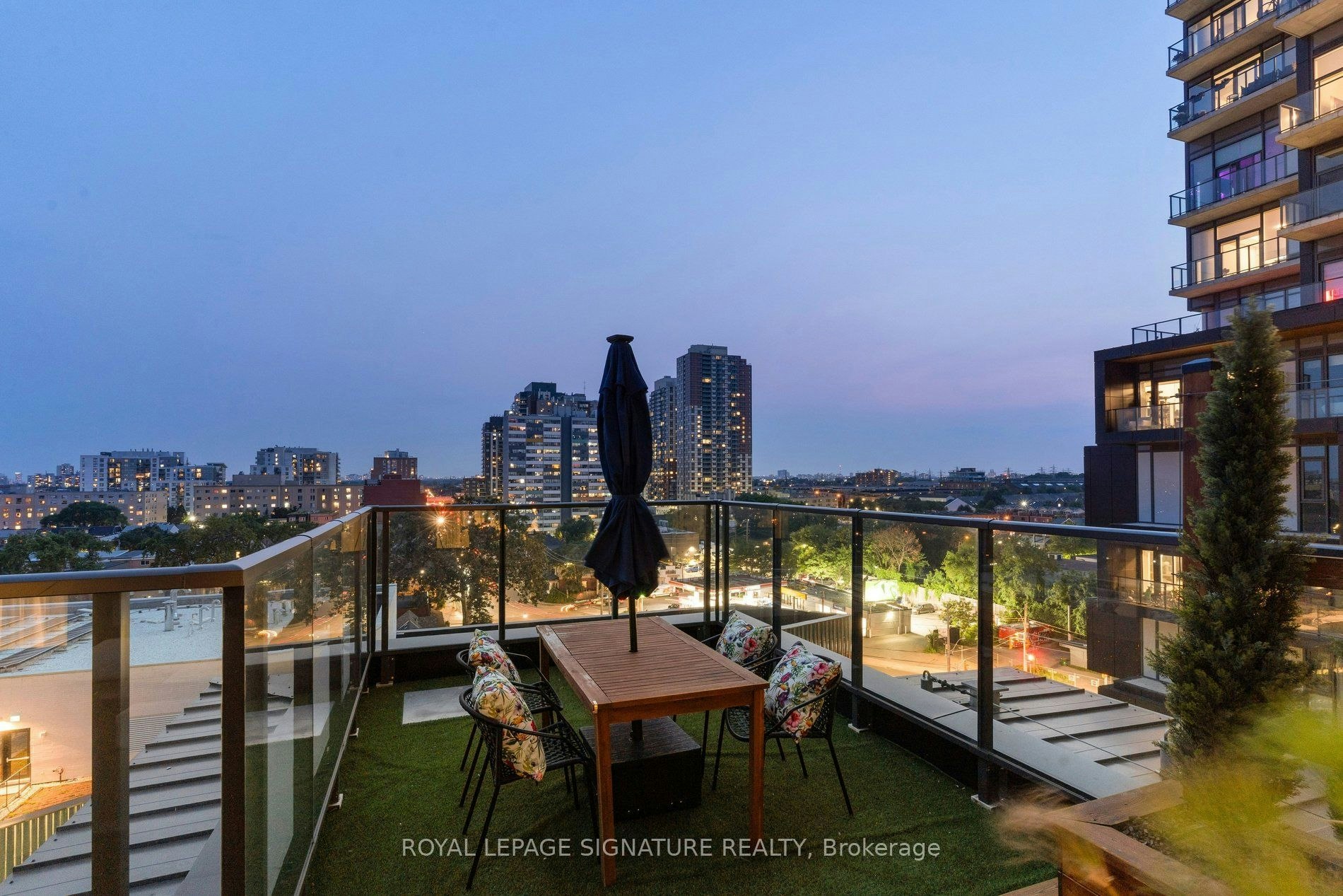 702-10 Graphophone Grove, Toronto, ON, M6H 0E5 - 48