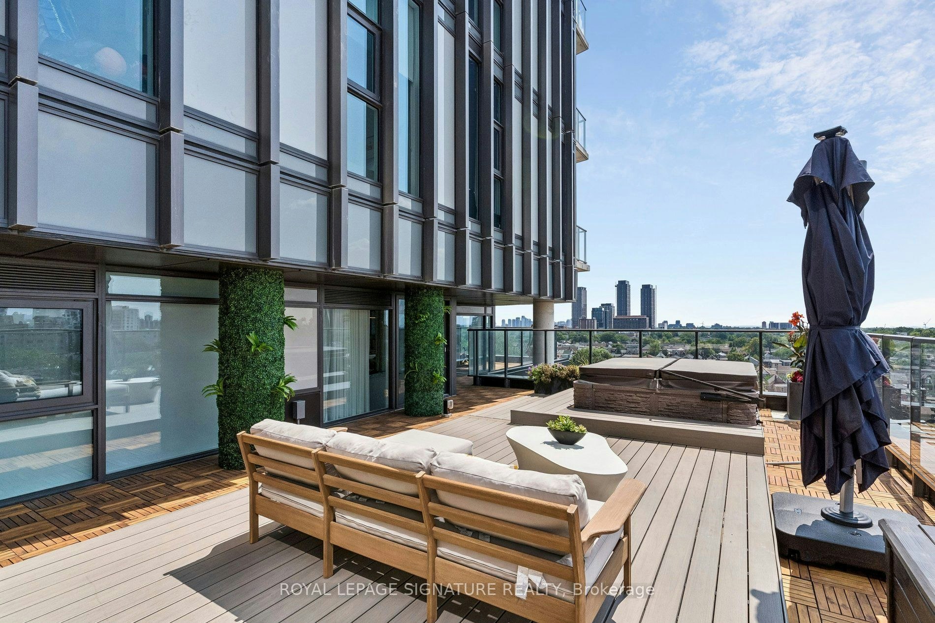 702-10 Graphophone Grove, Toronto, ON, M6H 0E5 - 30