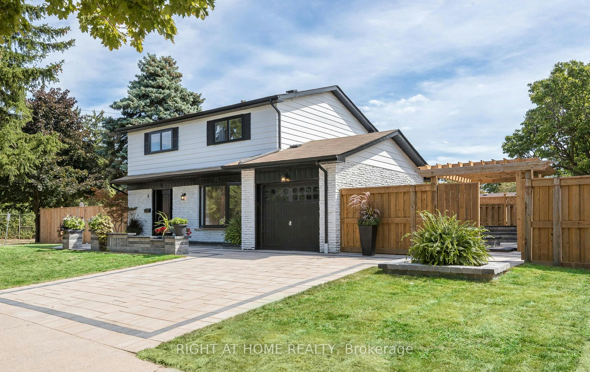 8 Culham Street, Oakville, ON, L6H 1G4