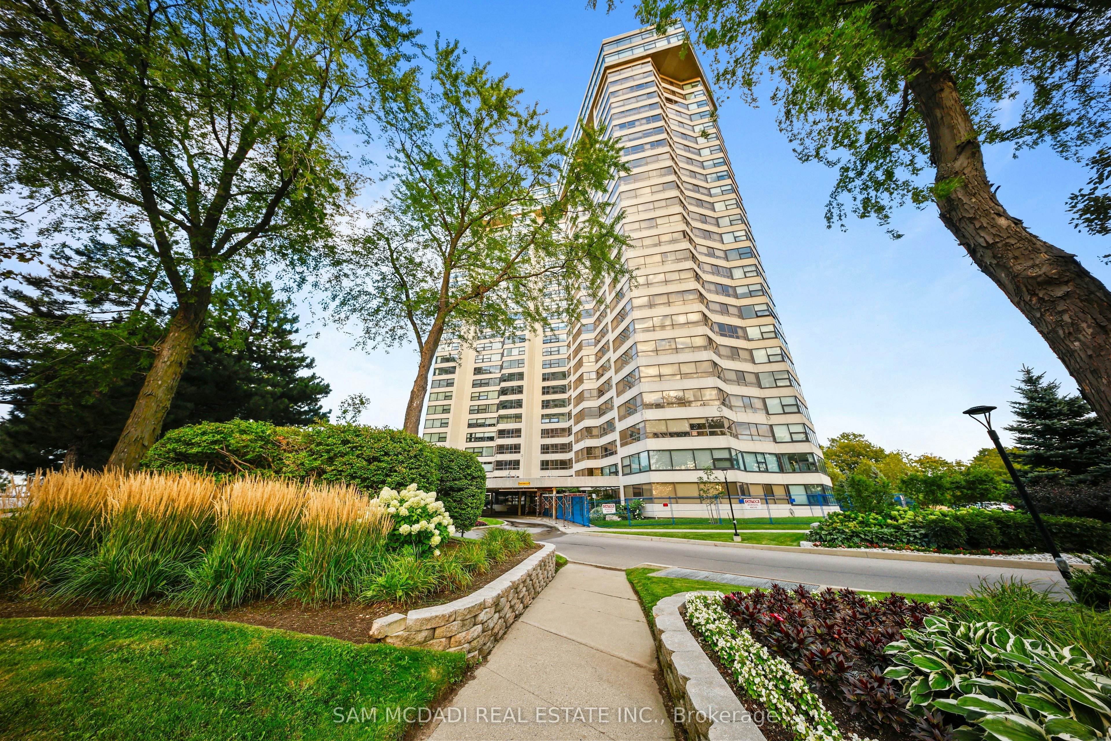 1007-1300 Bloor Street, Mississauga, ON, L4Y 3Z2