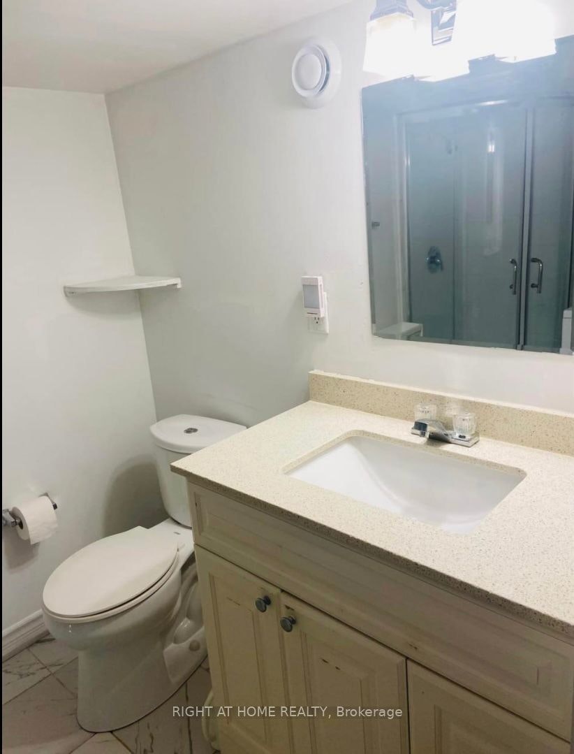 712 Winterton Way, Mississauga, ON, L5R 3H7 - 6