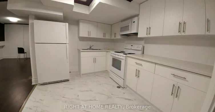 712 Winterton Way, Mississauga, ON, L5R 3H7 - 3